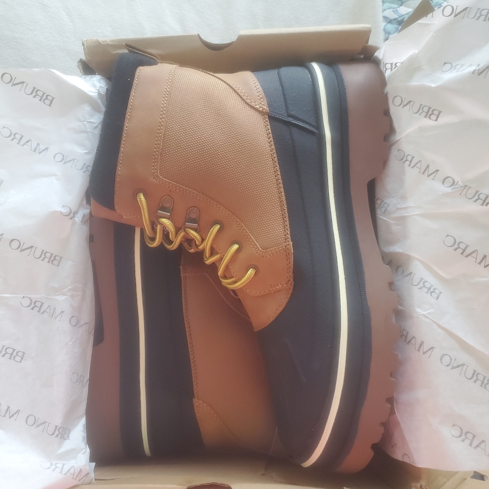 Bruno Marc Men's Tan and Navy Boots